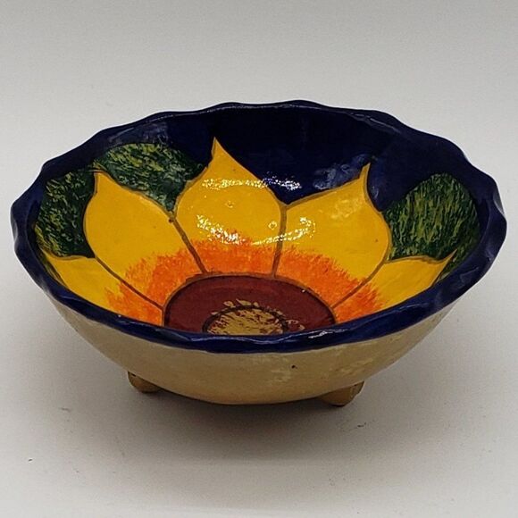 Mexican Talavera 4" Hand Painted Blue Yellow Sunflower 3 Footed Pottery Bowl - Picture 4 of 11